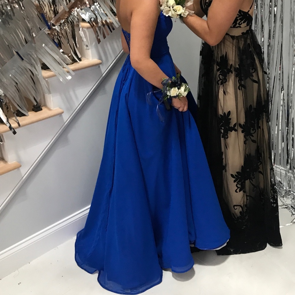 Prom Dress💙 - Picture 5 of 5